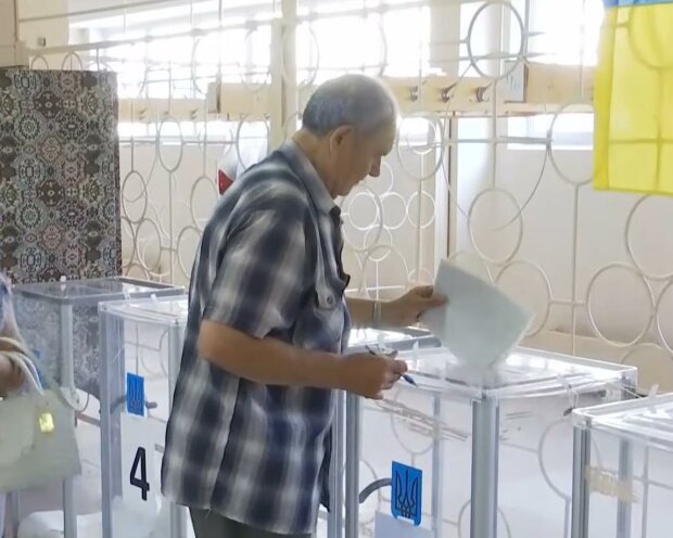 В Раде готовятся объявить местные выборы. Фото: скрин youtube