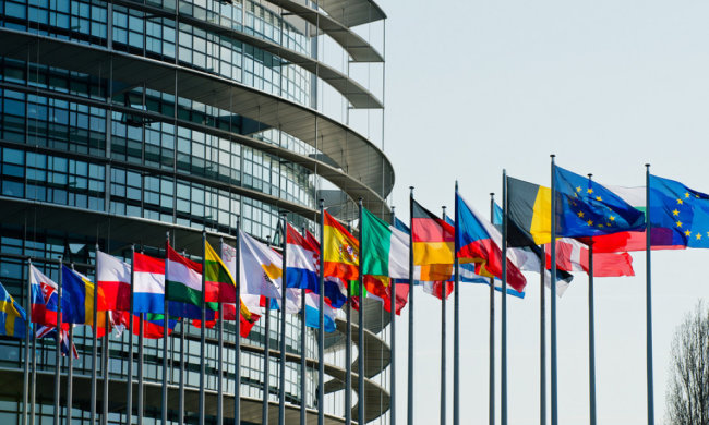 Не нужно быть марионетками: парламент ЕС жестко наехал на украинских нардепов
