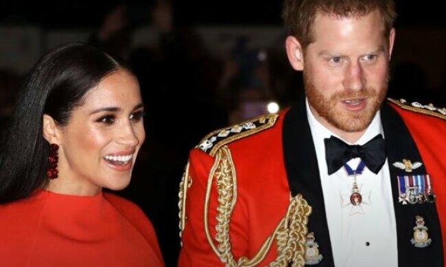 Рождественская открытка Гарри и Меган раскрыла всю правду. Ее описание заставляет задуматься. Что случилось