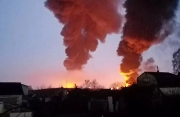 Блэкаут в рф: дроны ночью оставили болота без света - видео