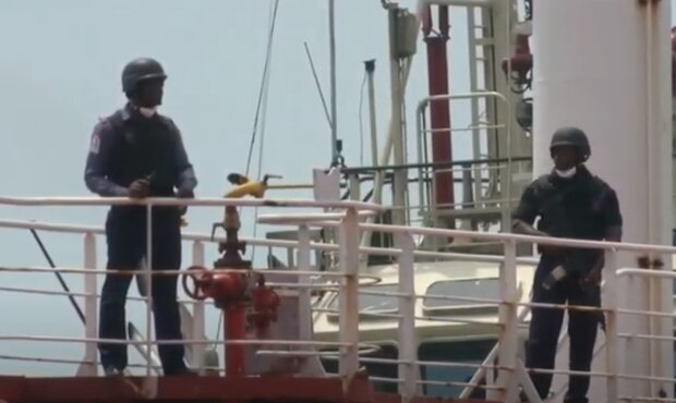 У берегов Нигерии в плен пиратов попали украинцы. Фото: скриншот YouTube-видео
