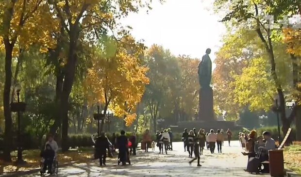 Погода в Україні восени. Фото: скріншот YouTube-відео