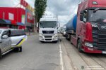 Смертельное ДТП на Бориспольской: грузовик наехал на 82-летнюю женщину-пешехода. Фото: Киев24 / Telegram
