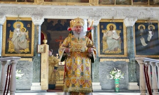 Предстоятель УПЦ розповів про те, як людям допомагають святі