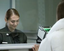 Таможенный контроль. Фото: скрин видео МВД Украины