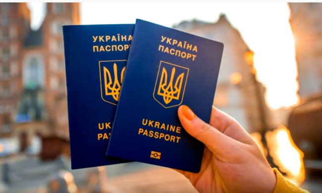 Загранпаспорта будут делать за день, фото: скриншот с YouTube