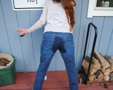 Не добежал: в моду входят джинсы с эффектом мокроты на причинном месте
