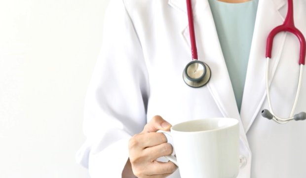 Медики призвали не давать детям растворимый кофе