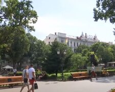 Погода в Украине летом. Фото: скриншот YouTube-видео