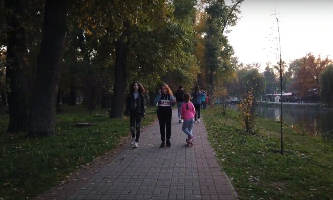 Названы выходные в октябре. Фото: скриншот YouTube