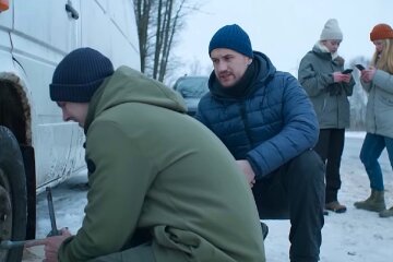 Волонтеры. Фото: YouTube