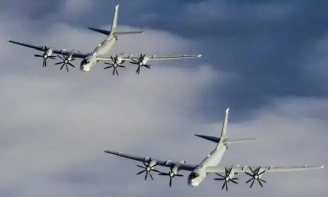 Усі "тушки" та МіГи у повітрі: ворог підняв усю бойову авіацію – українців попередили навіщо