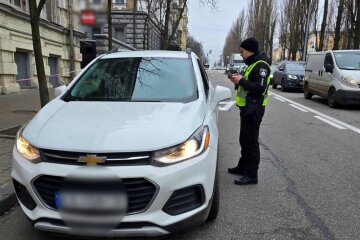 Техпаспорт лучше заменить: иначе штрафы станут регулярными - начнут с 850 грн