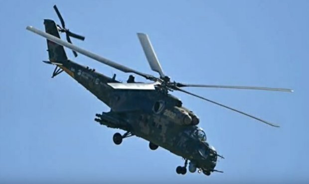 В России военные случайно обстреляли жилой дом с вертолета. Фото: скриншот YouTube