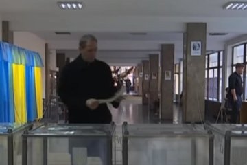 Голосование. Фото: скрин Факти