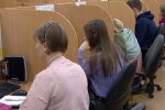 Робота в офісі. Фото: скріншот YouTube-відео