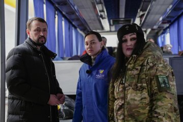 Евакуації, що рятують життя: фонд «Надія», Валерій Дубіль і Віта Присяжнюк підтримують місію «Параволан»