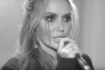 Слава Каминская. Фото: скриншот Youtube