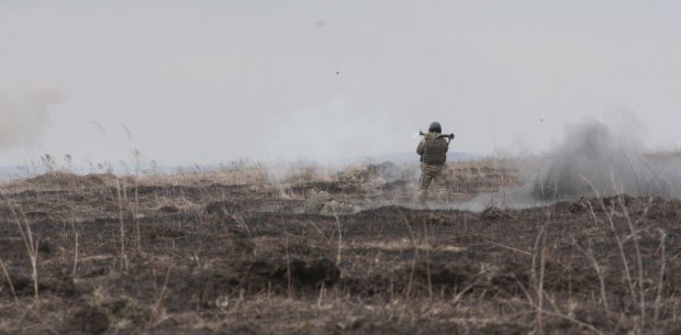 "Черный четверг": ВСУ несут потери, началось обострение на Донбассе