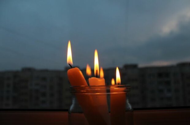 В Киеве полгорода осталось без света: что произошло