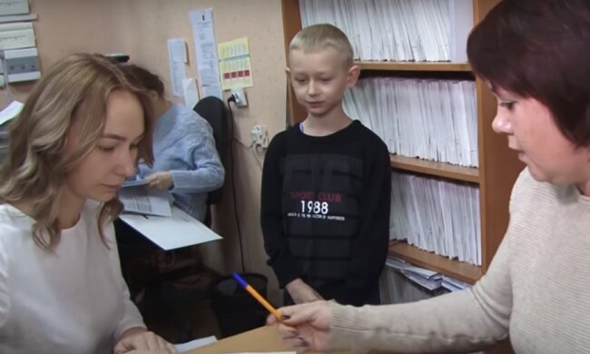 В Украине меняют систему соцпомощи. Фото: скриншот YouTube