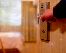 ПФУ почне перевіряти будинки українців. Фото: YouTube