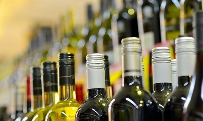 Алкоголь, фото: bfm74.ru