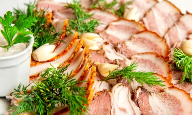 Почему перед сном нельзя есть мясо. Фото: YouTube