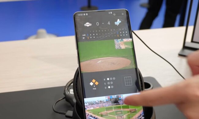 Зеленский рассмотрит петицию о запрете в Украине 5G. Фото: скрин youtube