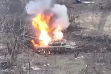 Знищена техника ворога. Фото: скриншот Youtube-відео