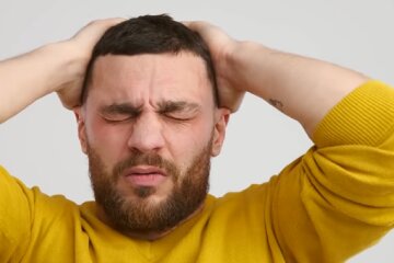 Головний біль. Фото: YouTube