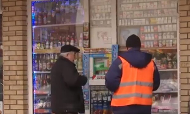 Продаж цигарок. Фото: скріншот YouTube-відео