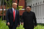 Мир перевернулся! Это не удавалось никому: Трамп - первый американский президент на территории КНДР, фото