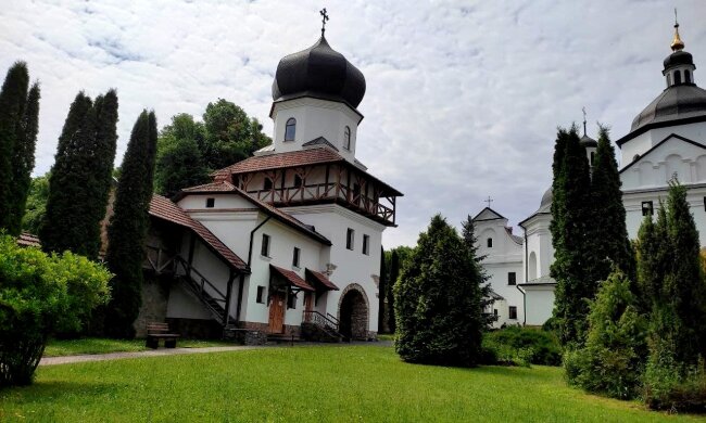 Чоловічий монастир. Фото: Стіна