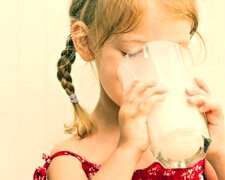 Молоко. Фото: YouTube