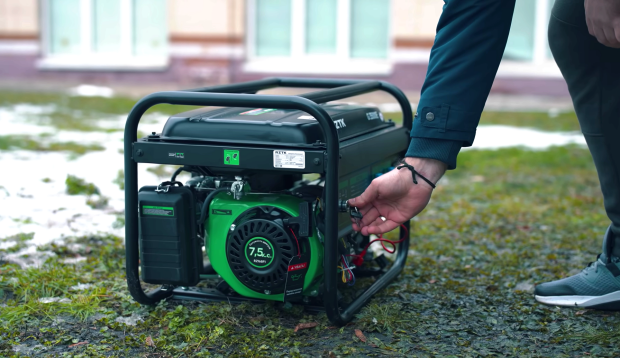 ДТЭК предупредил украинцев о новых графиках на 11 ноября. Фото: YouTube