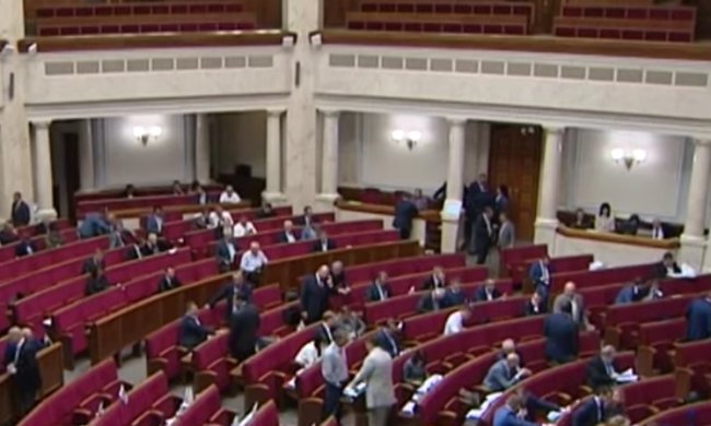 Бывший нардеп рассказал о доходах. Фото: youtube