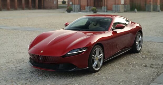 Автомобиль марки Ferrari. Фото: скриншот YouTube-видео