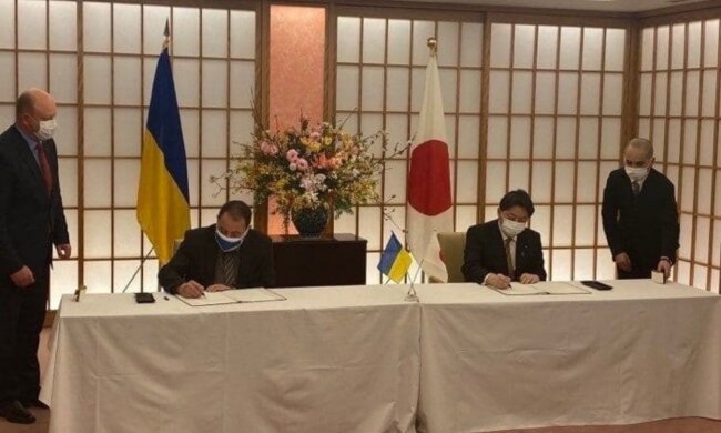 Подписание соглашения. Фото: Telegram