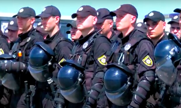 Полиция Одессы поднята по тревоге. Фото: скриншот YouTube