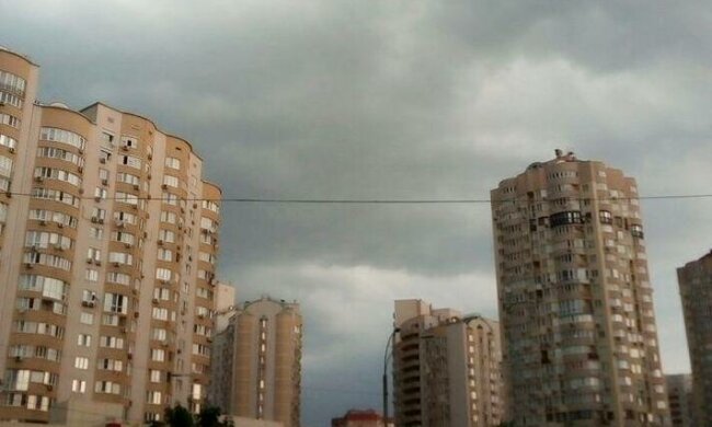 Берегитесь сами и прячьте авто: на Киев надвигается стихия, скоро начнется