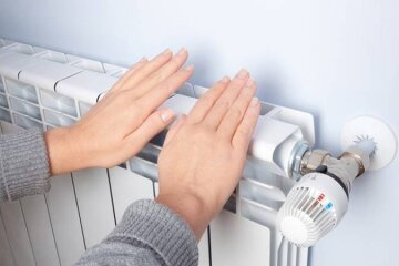 Школы, больницы, жилые дома: В Украине начали отключать отопление
