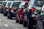 Сюрприз для жителей пригорода: в Киеве перекрыли важный проспект, объезжать долго