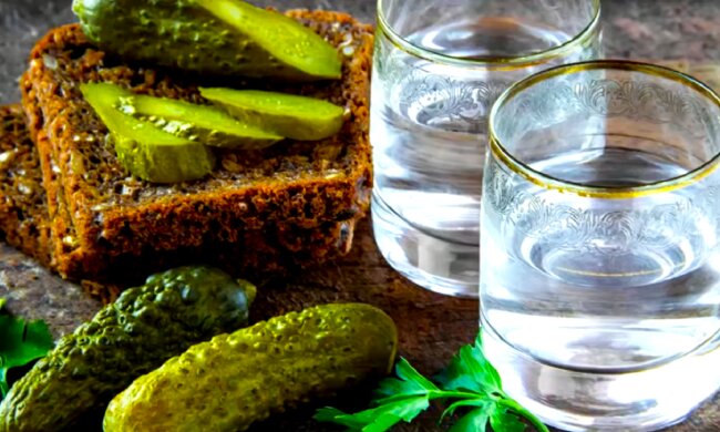 Алкоголь, горілка. Фото: YouTube