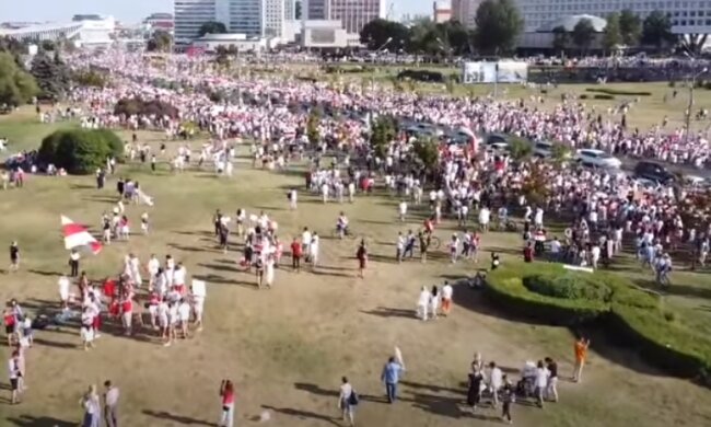 Протесты в Беларуси. Фото: YouTube, скрин