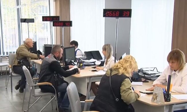 Люди. Фото: YouTube, скрин