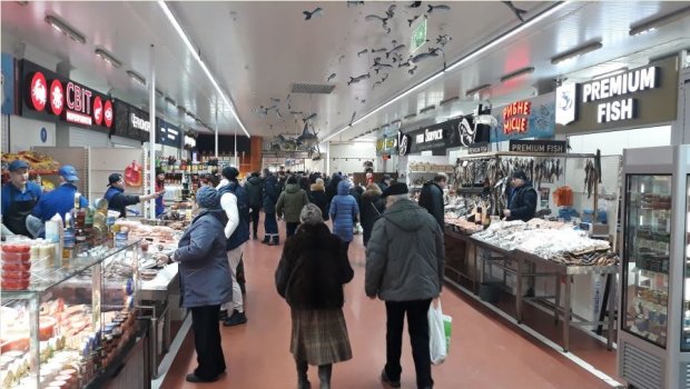 Рыбный ряд на Столичном рынке, фото: prosto-vova - LiveJournal