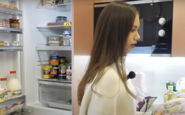 Правда чи міф: експерт розповів, чи можна класти теплу їжу у холодильник