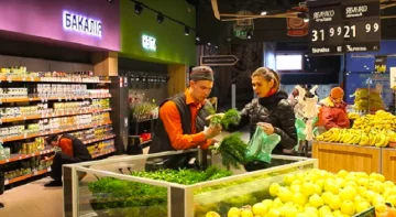 В столичных супермаркетах обнаружили некачественные продукты. Фото:YouTube