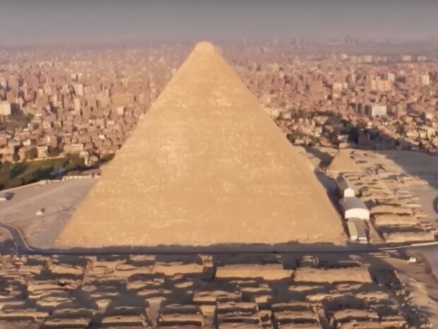 Великая пирамида Гизы. Фото: скриншот YouTube